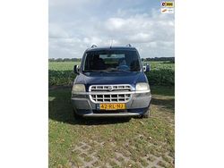 Blauw, metallic lak Gebruikt 2005 Fiat Doblò MPV | € 2.450 (Eerlijke prijs)