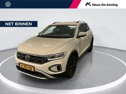 Grijs Gebruikt 2023 VW T-Roc Life SUV | € 29.440 (Goede deal)