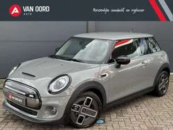 Grijs Gebruikt 2021 Mini Cooper S Comfort Hatchback | € 18.980 (Eerlijke prijs)