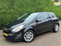 Zwart Gebruikt 2012 Opel Corsa Selection Hatchback | € 3.500 (Eerlijke prijs)