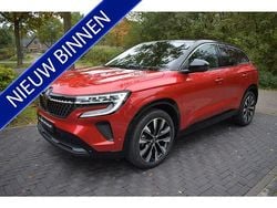 Rood Gebruikt 2022 Renault Austral Techno SUV | € 27.980 (Super prijs)