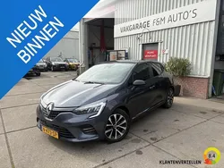 Grijs Gebruikt 2021 Renault Clio V Zen Hatchback | € 10.950