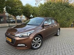Bruin Gebruikt 2016 Hyundai i20 Comfort Hatchback | € 10.950 (Eerlijke prijs)