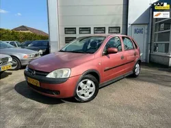 Rood Gebruikt 2001 Opel Corsa Elegance Hatchback | € 899 (Eerlijke prijs)