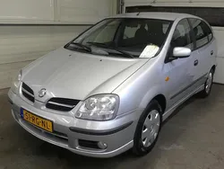 Grijs Gebruikt 2005 Nissan Almera Tino Acenta MPV | € 2.945 (Eerlijke prijs)