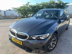 Grijs Gebruikt 2020 BMW 318 Executive Sedan | € 17.700