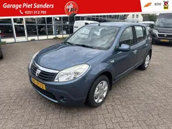 Blauw Gebruikt 2009 Dacia Sandero Lauréate Hatchback | € 3.950