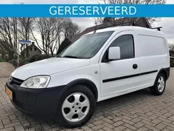 Wit Gebruikt 2006 Opel Combo MPV | € 4.995