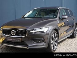 Grijs, metallic lak Gebruikt 2022 Volvo V60 CC Ultimate Stationwagen | € 49.995 (Goede deal)