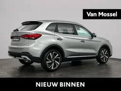 Suv Nieuw 2025 MG ZS Luxury Sedan | € 31.779 (Goede deal)