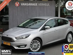 Grijs Gebruikt 2016 Ford Focus Titanium Hatchback | € 8.495 (Eerlijke prijs)