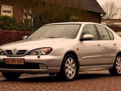 Grijs Gebruikt 2000 Nissan Primera Hatchback | € 1.950
