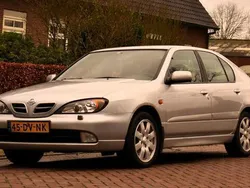 Grijs Gebruikt 2000 Nissan Primera Hatchback | € 1.950