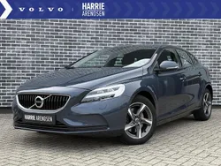 Blauw Gebruikt 2017 Volvo V40 Stationwagen | € 18.194 (Eerlijke prijs)
