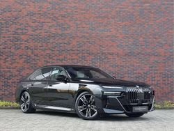 Zwart, metallic lak Gebruikt 2023 BMW 760 Executive Sedan | € 122.950