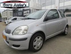 Grijs Gebruikt 2004 Toyota Yaris Terra Hatchback | € 2.750 (Eerlijke prijs)