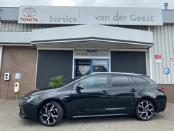 Zwart, metallic lak Gebruikt 2021 Toyota Corolla Business Edition Stationwagen | € 23.845 (Eerlijke prijs)