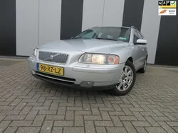 Grijs, metallic lak Gebruikt 2005 Volvo V70 Momentum Stationwagen | € 2.450 (Goede deal)