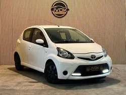 Wit Gebruikt 2012 Toyota Aygo Hatchback | € 3.950 (Goede deal)