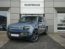 Blauw, metallic lak Gebruikt 2022 Land Rover Defender SE SUV | € 87.450 (Goede deal)