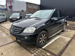 Zwart Gebruikt 2005 Mercedes ML350 SUV | € 2.750
