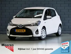Wit Gebruikt 2017 Toyota Yaris Hybrid Hatchback | € 13.950 (Eerlijke prijs)