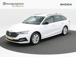 Wit Gebruikt 2023 Skoda Octavia Business Line Stationwagen | € 24.850 (Eerlijke prijs)