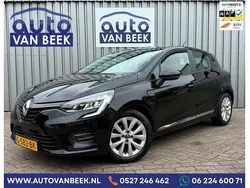 Zwart, metallic lak Gebruikt 2019 Renault Clio IV Zen Hatchback | € 10.950 (Eerlijke prijs)