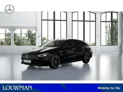 Zwart Nieuw 2025 Mercedes CLA250e Shooting Brake AMG line Plus Stationwagen | € 56.625 (Iets duurder)