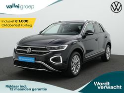 Zwart Gebruikt 2025 VW T-Roc Style SUV | € 35.900 (Eerlijke prijs)