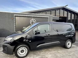 Zwart Nieuw 2024 Opel Combo MPV | € 23.500 (Iets duurder)
