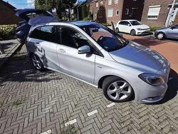 Zilver Gebruikt 2012 Mercedes B180 Ambition MPV | € 10.750 (Eerlijke prijs)