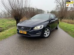 Blauw Gebruikt 2016 Volvo V60 Stationwagen | € 7.950 (Goede deal)