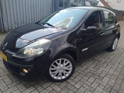 Zwart Gebruikt 2007 Renault Clio II Rip Curl Hatchback | € 1.499 (Eerlijke prijs)
