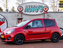 Rood Gebruikt 2011 Renault Twingo Collection Hatchback | € 5.450 (Iets duurder)
