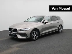 Grijs Gebruikt 2021 Volvo V60 Momentum Stationwagen | € 25.900 (Eerlijke prijs)