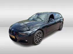 Zwart Gebruikt 2018 BMW 320 M Sport Stationwagen | € 24.950 (Eerlijke prijs)