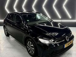 Zwart Gebruikt 2022 VW Polo R-line Hatchback | € 18.900 (Goede deal)
