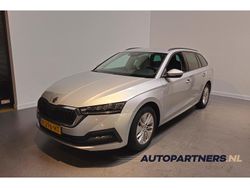 Grijs Gebruikt 2021 Skoda Octavia Business Line Stationwagen | € 13.950 (Eerlijke prijs)