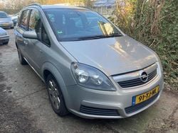 Grijs Gebruikt 2006 Opel Zafira Executive MPV | € 1.299 (Duur)