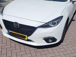 Wit Gebruikt 2016 Mazda 3 Hatchback | € 12.500 (Goede deal)