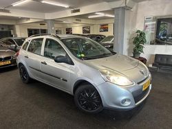 Grijs Gebruikt 2010 Renault Clio GrandTour Stationwagen | € 1.995 (Goede deal)