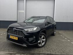 Zwart Gebruikt 2022 Toyota RAV4 Hybrid Style SUV | € 35.848 (Goede deal)