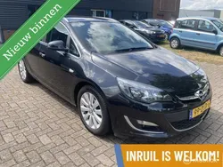 Zwart Gebruikt 2013 Opel Astra Cosmo Stationwagen | € 3.950 (Iets duurder)