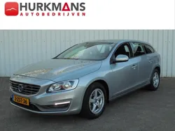 Grijs, metallic lak Gebruikt 2015 Volvo V60 Stationwagen | € 18.885 (Iets duurder)