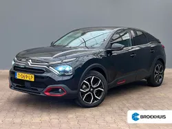 Zwart Gebruikt 2023 Citroën e-C4 Feel SUV | € 19.395 (Eerlijke prijs)
