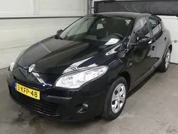 Zwart Gebruikt 2012 Renault Mégane III Authentique Hatchback | € 5.445 (Eerlijke prijs)