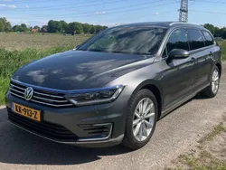 Grijs Gebruikt 2016 VW Passat GTE Stationwagen | € 16.250 (Eerlijke prijs)