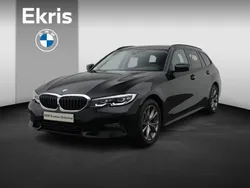 Zwart Gebruikt 2021 BMW 318 Sport Line Stationwagen | € 30.900 (Goede deal)