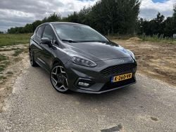 Grijs Gebruikt 2019 Ford Fiesta ST Hatchback | € 18.599 (Eerlijke prijs)